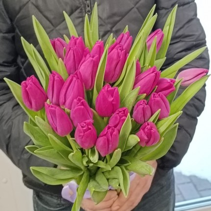 Букет розовых тюльпанов с доставкой на 8 марта  в по Южноуральску